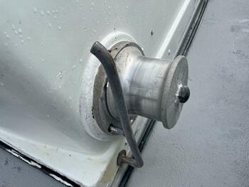 thumb_095102-yanmar-de31f