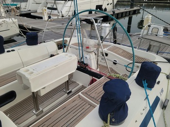 thumb_095110-x-yachts-x-482