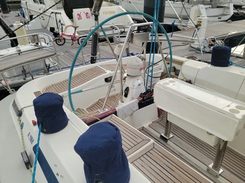 thumb_095110-x-yachts-x-482