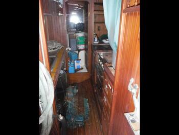 thumb_095123-vagabond-bluewater-yacht-bldrs-inc-42