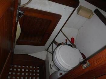 thumb_095123-vagabond-bluewater-yacht-bldrs-inc-42