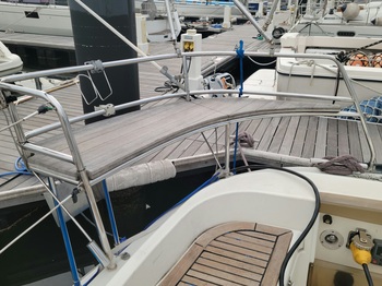 thumb_095110-x-yachts-x-482