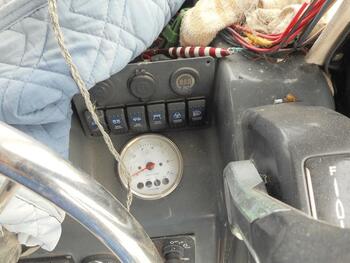 thumb_095149-nissan-joyfisher-23