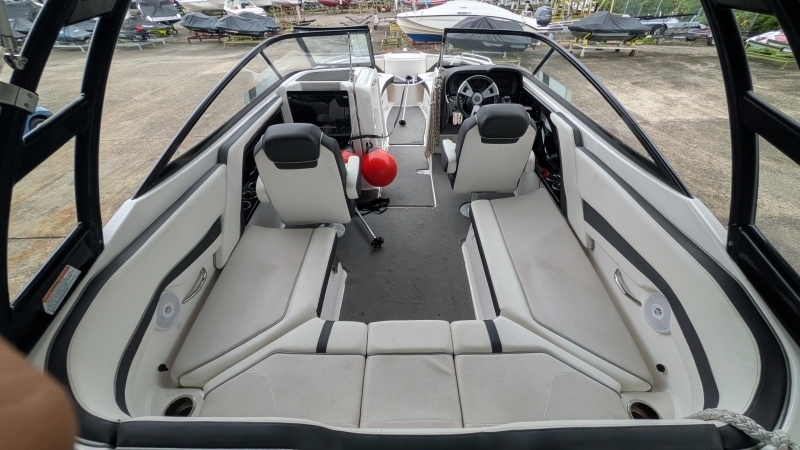 banner_095442-yamaha-ar240