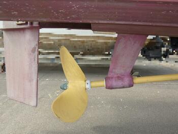 thumb_095465-isuzu-it-50