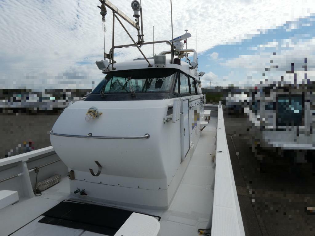 banner_095465-isuzu-it-50