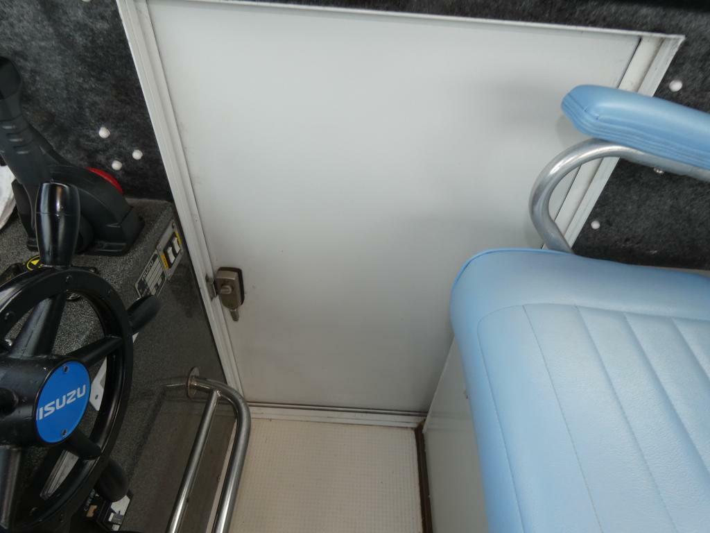 banner_095465-isuzu-it-50