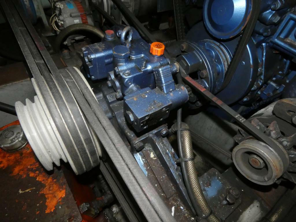 banner_095465-isuzu-it-50