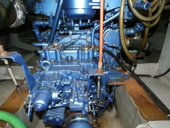 thumb_095465-isuzu-it-50