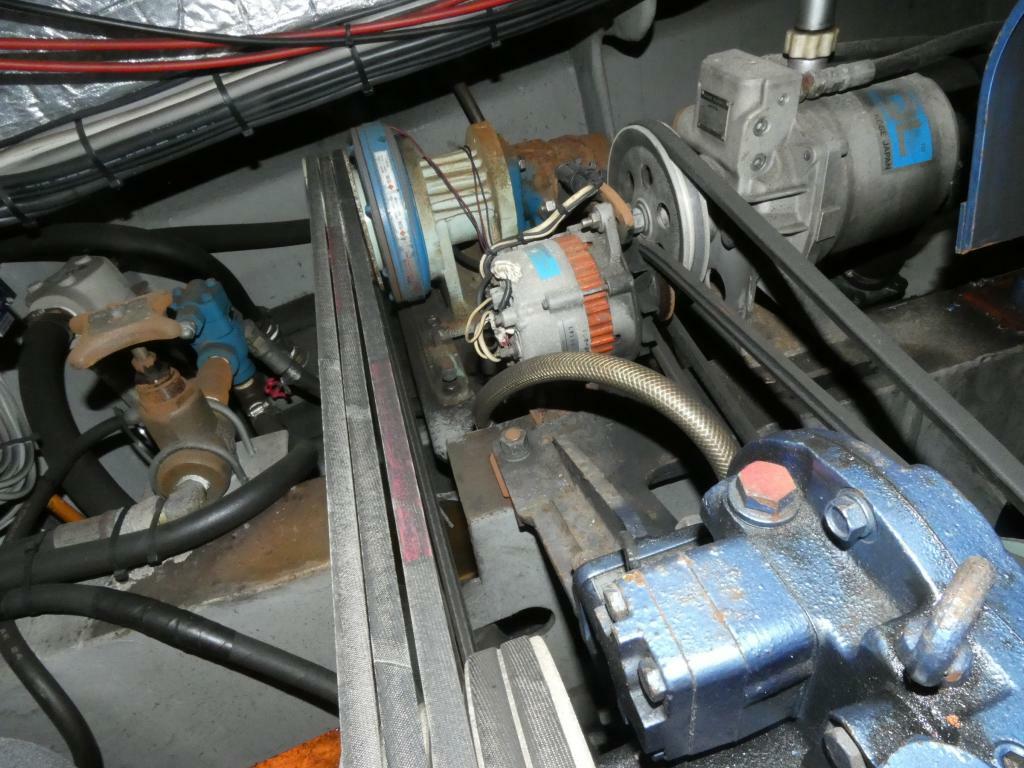 banner_095465-isuzu-it-50