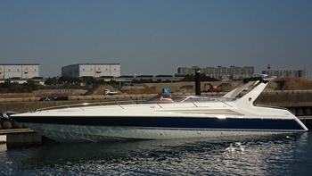 thumb_095515-sunseeker-45-apache