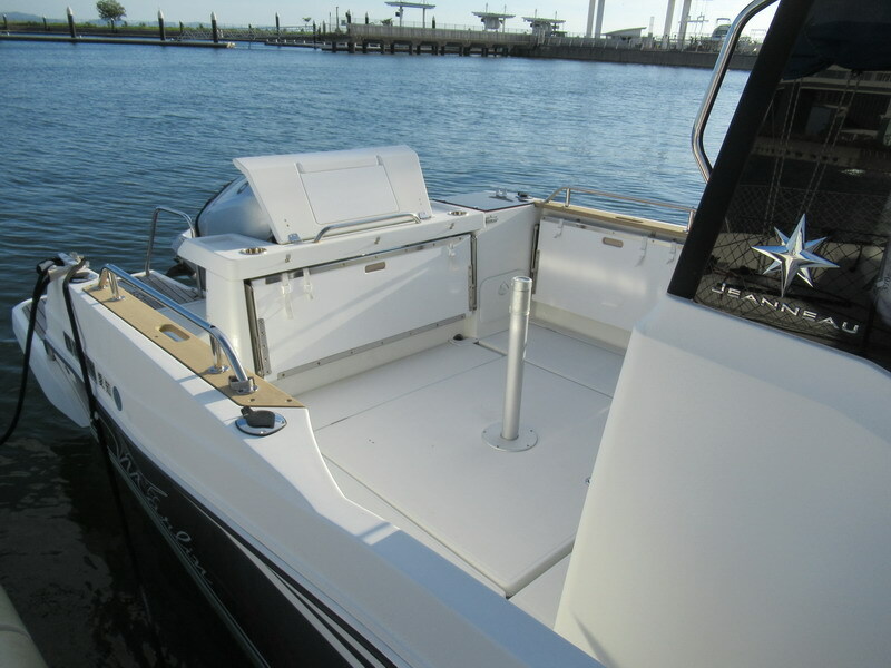 banner_095530-jeanneau-merry-fisher-795