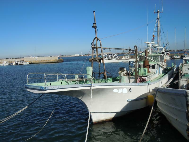 banner_095533-mitsubishi-fishing-vessel