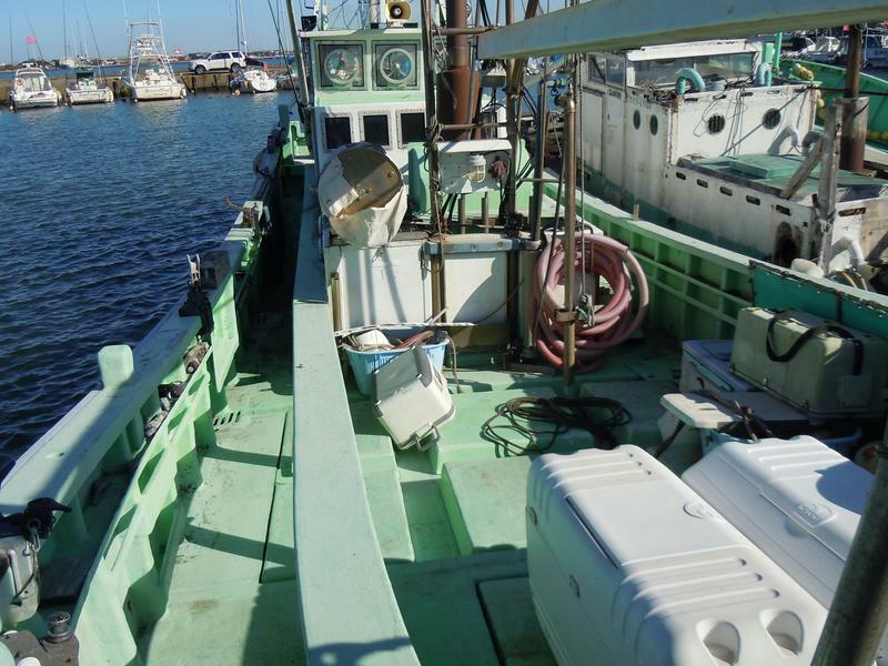banner_095533-mitsubishi-fishing-vessel