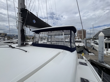 thumb_095557-lagoon-420-catamaran
