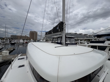 thumb_095557-lagoon-420-catamaran