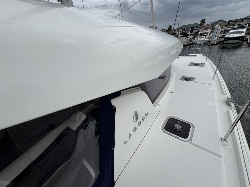 banner_095557-lagoon-420-catamaran