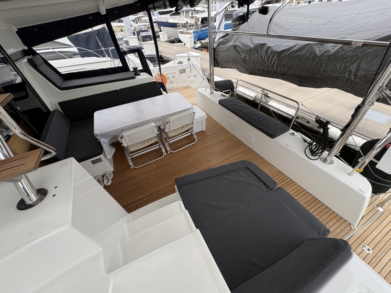 banner_095557-lagoon-420-catamaran