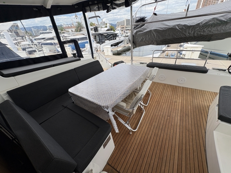 banner_095557-lagoon-420-catamaran