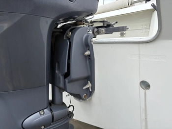 thumb_095702-yamaha-luxair