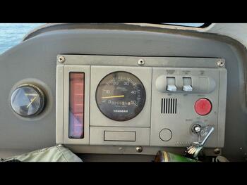 thumb_095707-yanmar-de24b