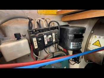 thumb_095707-yanmar-de24b