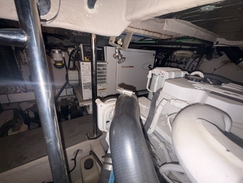 thumb_095787-sea-ray-450-sedan-bridge
