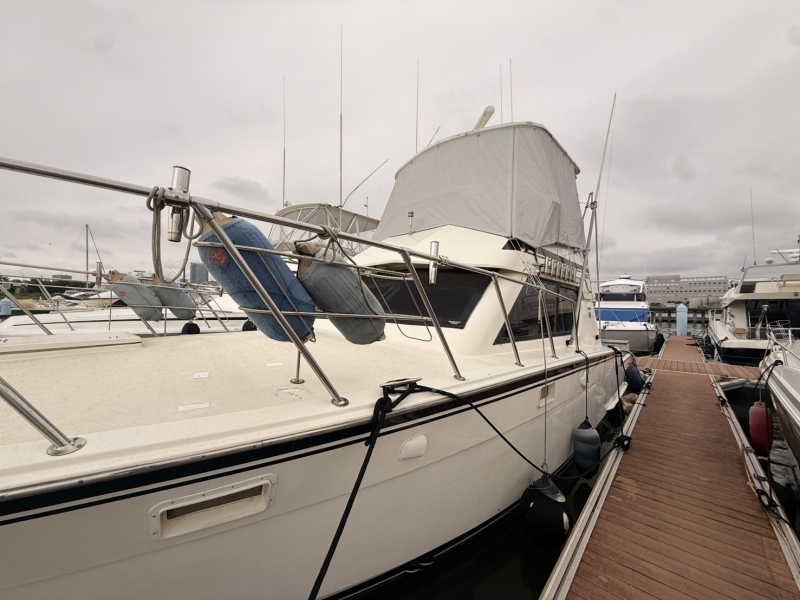 banner_095826-hatteras-41-convertible