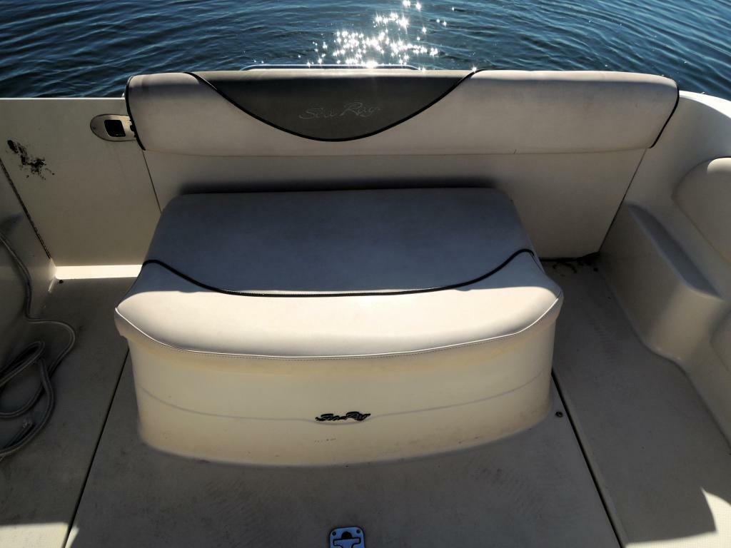 banner_095831-sea-ray-245-weekender