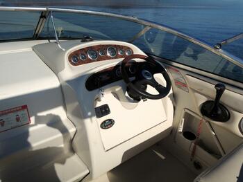 thumb_095831-sea-ray-245-weekender