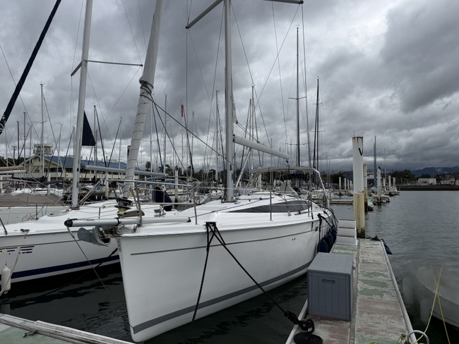 MARLOW HUNTER 37