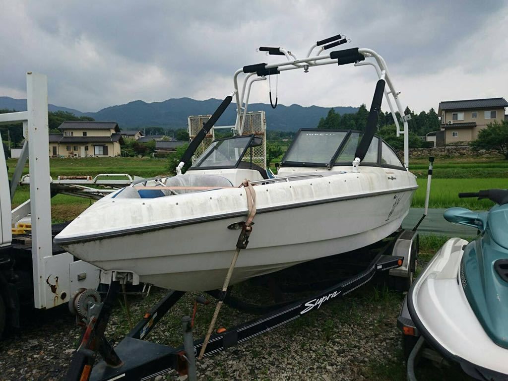 ジャンク中古　TIGE 21V riders edition 船体のみ　リビルド、SWAP前提　引き取り限定 TIGE BOATS INC 21V RIDERS EDITION SK INBOARD Used Boat for