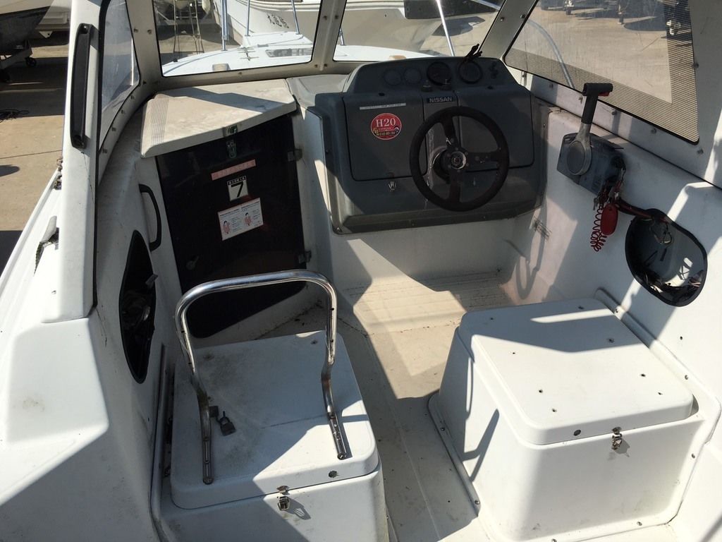 プレジャーボート 船 ニッサン FB600 ウェイクタワー DF115（マット