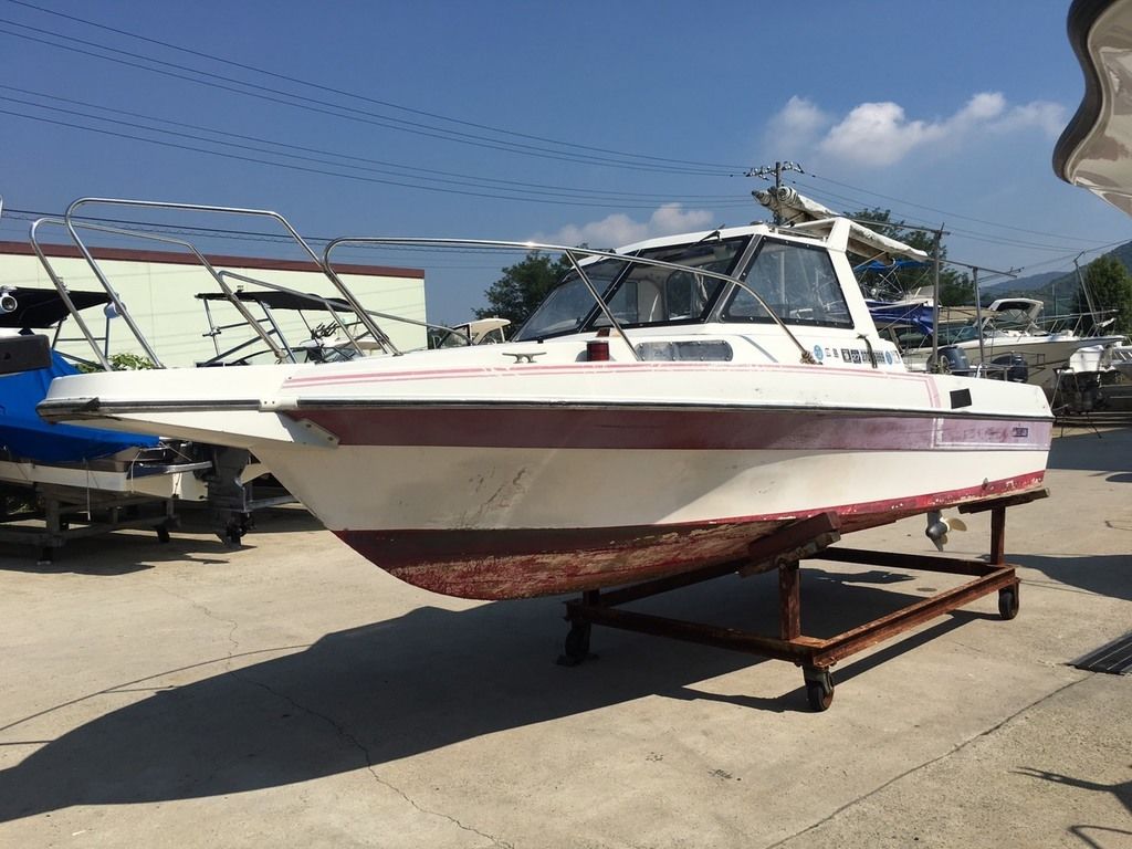 プレジャーボート 船 ニッサン FB600 ウェイクタワー DF115（マット