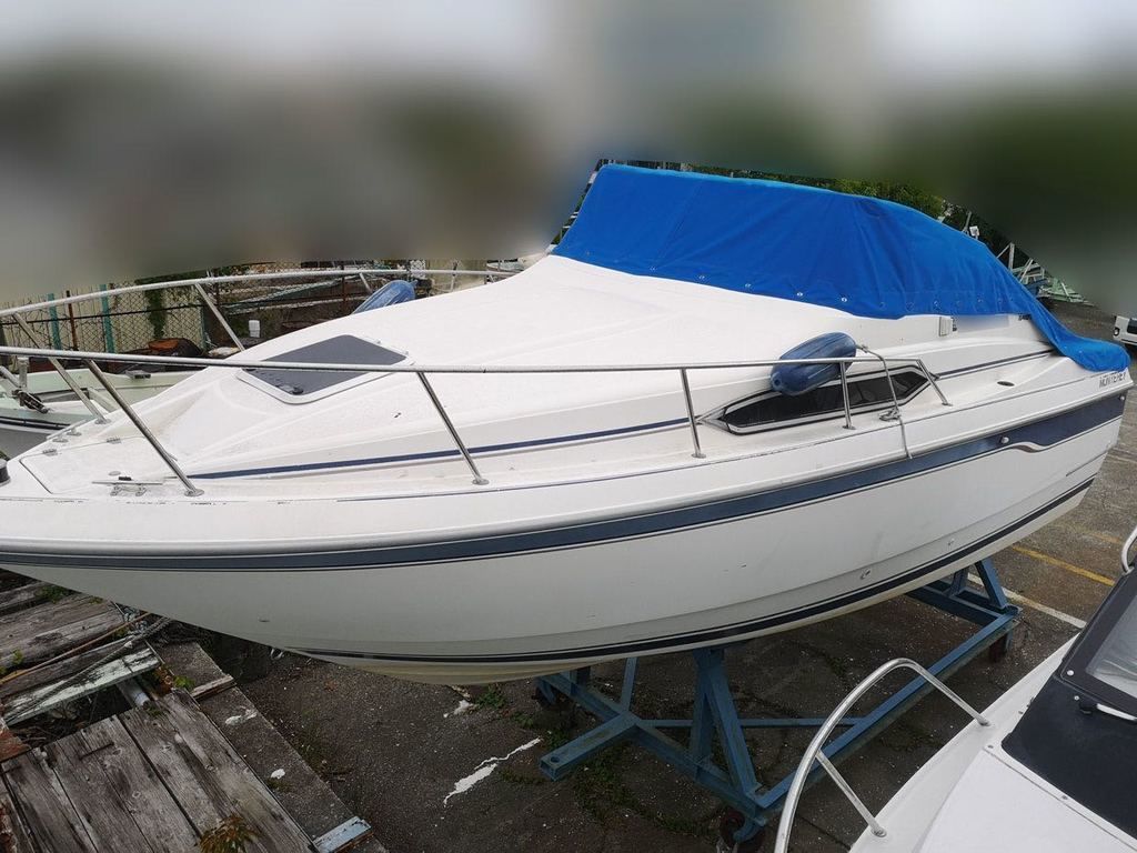 MONTEREY 246 CRUISER STERN DRIVE Used Boat for Sale in Japan